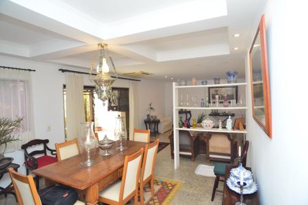 Apartamento para alugar com 214m², 3 quartos e 3 vagasSala