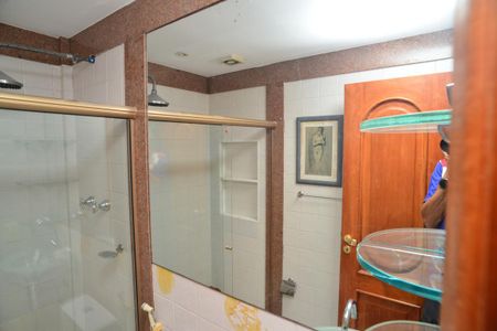 Apartamento para alugar com 214m², 3 quartos e 3 vagasBanheiro Superior