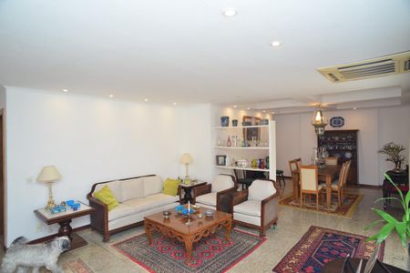 Apartamento para alugar com 214m², 3 quartos e 3 vagasSala