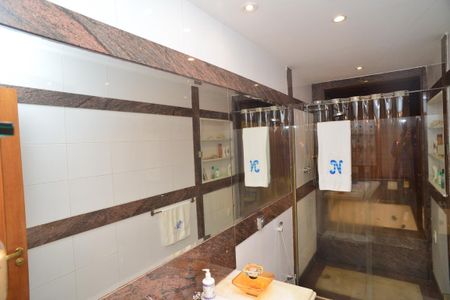 Apartamento para alugar com 214m², 3 quartos e 3 vagasBanheiro Suíte