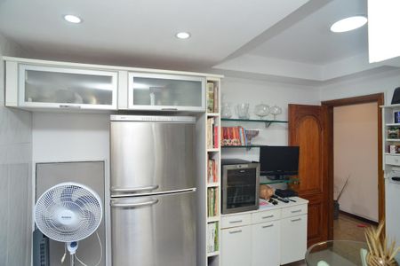 Apartamento para alugar com 214m², 3 quartos e 3 vagasCozinha