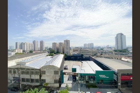 Apartamento à venda com 42m², 2 quartos e 1 vaga Apartamento à venda com 42m², 2 quartos e 1 vagaVaranda