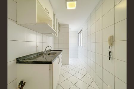 Apartamento à venda com 67m², 2 quartos e 1 vaga Apartamento à venda com 67m², 2 quartos e 1 vagaCozinha e Área de Serviço