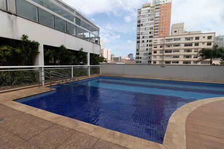 Apartamento à venda com 36m², 1 quarto e 1 vaga Apartamento à venda com 36m², 1 quarto e 1 vagaÁrea comum - Piscina