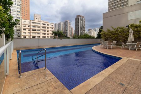 Apartamento à venda com 36m², 1 quarto e 1 vaga Apartamento à venda com 36m², 1 quarto e 1 vagaÁrea comum - Piscina