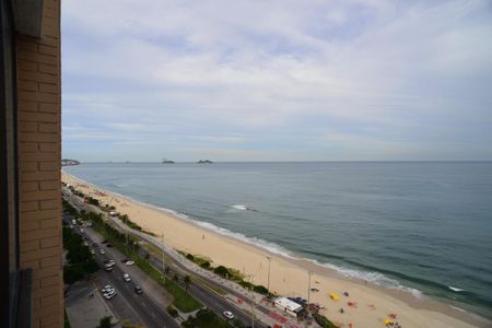 Vista da Sala de apartamento para alugar com 2 quartos, 110m² em Barra da Tijuca, Rio de Janeiro