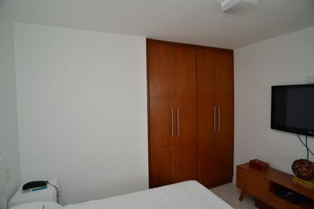 Apartamento para alugar com 110m², 2 quartos e 2 vagas Apartamento para alugar com 110m², 2 quartos e 2 vagasSuíte
