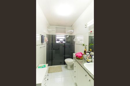 Casa para alugar com 550m², 3 quartos e 3 vagas Casa para alugar com 550m², 3 quartos e 3 vagasBanheiro 1