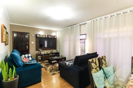 Casa para alugar com 550m², 3 quartos e 3 vagas Casa para alugar com 550m², 3 quartos e 3 vagasSala