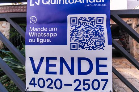 Casa para alugar com 550m², 3 quartos e 3 vagas Casa para alugar com 550m², 3 quartos e 3 vagasFachada