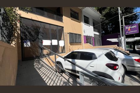 Casa para alugar com 180m², 4 quartos e 2 vagas Casa para alugar com 180m², 4 quartos e 2 vagasFachada