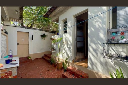 Casa para alugar com 180m², 4 quartos e 2 vagas Casa para alugar com 180m², 4 quartos e 2 vagasQuintal