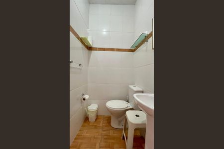 Casa para alugar com 180m², 4 quartos e 2 vagas Casa para alugar com 180m², 4 quartos e 2 vagasBanheiro de serviço