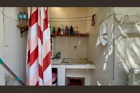 Casa para alugar com 180m², 4 quartos e 2 vagas Casa para alugar com 180m², 4 quartos e 2 vagasLavanderia