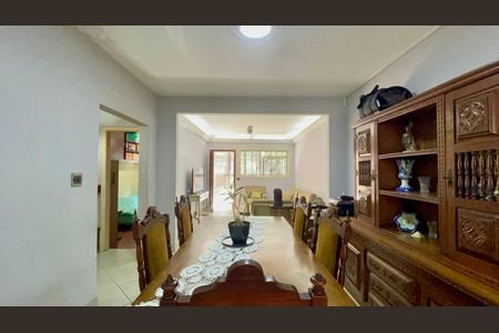 Casa para alugar com 180m², 4 quartos e 2 vagas Casa para alugar com 180m², 4 quartos e 2 vagasSala de Jantar