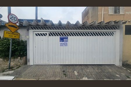 Fachada de casa à venda com 3 quartos, 80m² em Jardim Gonzaga, São Paulo