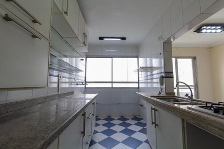 Apartamento à venda com 100m², 2 quartos e 2 vagas Apartamento à venda com 100m², 2 quartos e 2 vagasCozinha e Área de Serviço
