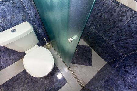 Apartamento à venda com 100m², 2 quartos e 2 vagas Apartamento à venda com 100m², 2 quartos e 2 vagasBanheiro 1
