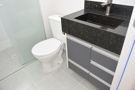 Banheiro 1 de apartamento para alugar com 2 quartos, 81m² em Parque Esplanada do Embu, Embu das Artes