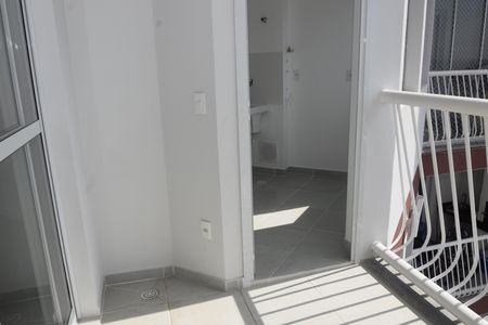 Apartamento para alugar com 81m², 2 quartos e 1 vagaVaranda