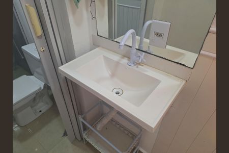 Banheiro de casa para alugar com 1 quarto, 70m² em Vila Nova Cachoeirinha, São Paulo