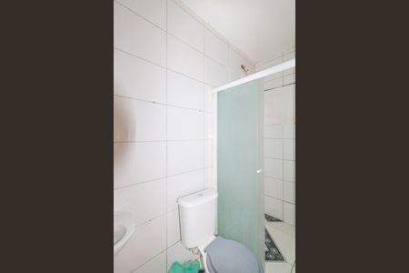 Banheiro de casa para alugar com 1 quarto, 50m² em Parque Santa Teresa, Carapicuíba