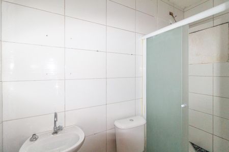 Banheiro de casa para alugar com 1 quarto, 50m² em Parque Santa Teresa, Carapicuíba