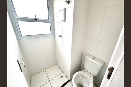 Banheiro de apartamento à venda com 2 quartos, 40m² em Jardim Maringa, São Paulo