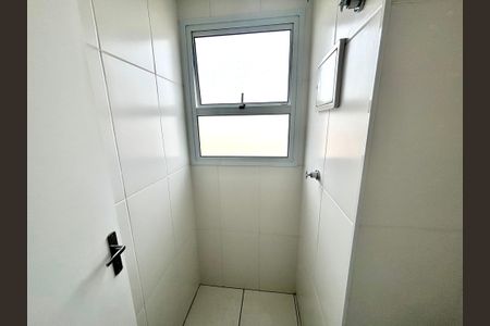 Banheiro de apartamento à venda com 2 quartos, 40m² em Jardim Maringa, São Paulo