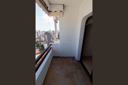 SACADA de apartamento para alugar com 1 quarto, 60m² em Cambuí, Campinas