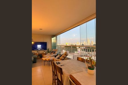 Apartamento à venda com 149m², 3 quartos e 3 vagasVaranda