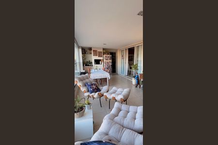 Apartamento à venda com 149m², 3 quartos e 3 vagasVaranda