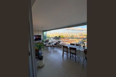 Apartamento à venda com 149m², 3 quartos e 3 vagasVaranda