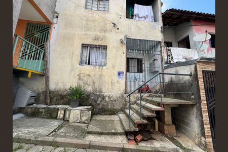 Casa à venda com 52m², 2 quartos e 1 vagaFachada com PLACA