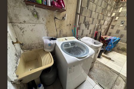Casa à venda com 52m², 2 quartos e 1 vagaÁrea de Serviço