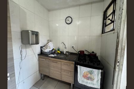 Cozinha de casa à venda com 2 quartos, 52m² em Padroeira, Osasco