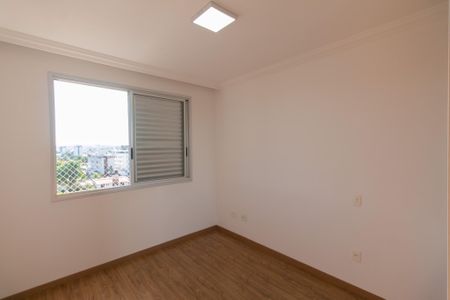 Apartamento para alugar com 4 quartos, 157m² em Itapoã, Belo Horizonte