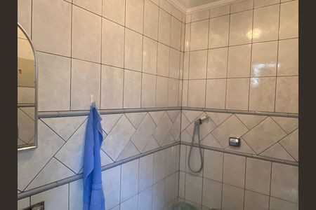 Casa à venda com 500m², 2 quartos e 6 vagasBanheiro social