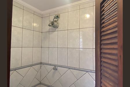 Casa à venda com 500m², 2 quartos e 6 vagasBanheiro da Suíte 3