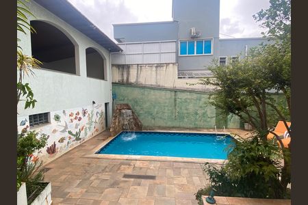 Casa à venda com 500m², 2 quartos e 6 vagasÁrea comum
