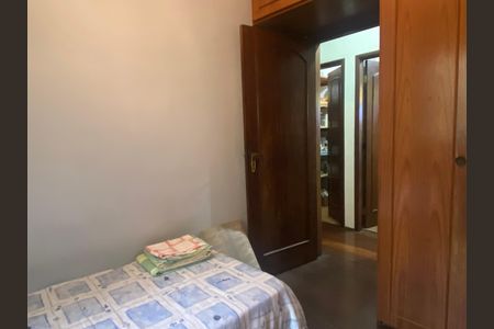 Casa à venda com 500m², 2 quartos e 6 vagasQuarto 2
