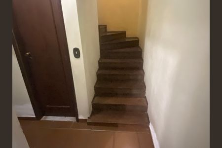 Casa à venda com 500m², 2 quartos e 6 vagasCorredor