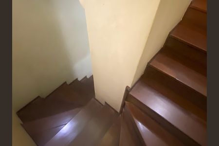 Casa à venda com 500m², 2 quartos e 6 vagasCorredor