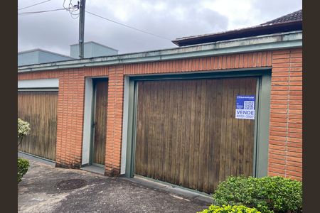 Casa à venda com 500m², 2 quartos e 6 vagasFachada