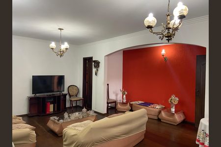 Casa à venda com 500m², 2 quartos e 6 vagasSala