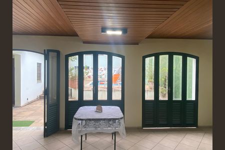 Casa à venda com 500m², 2 quartos e 6 vagasÁrea comum