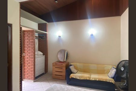 Casa à venda com 500m², 2 quartos e 6 vagasSuíte 3
