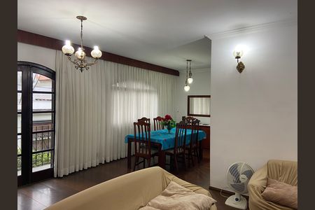 Casa à venda com 500m², 2 quartos e 6 vagasSala