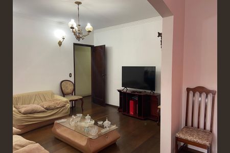 Casa à venda com 500m², 2 quartos e 6 vagasSala