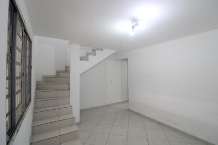 Sala de casa para alugar com 2 quartos, 67m² em Interlagos, São Paulo